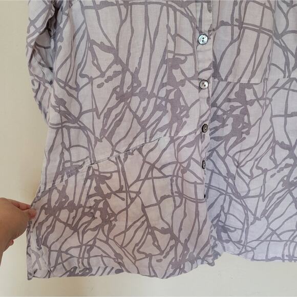 John Mark Printed Linen Button Front Top - Picture 2 of 7